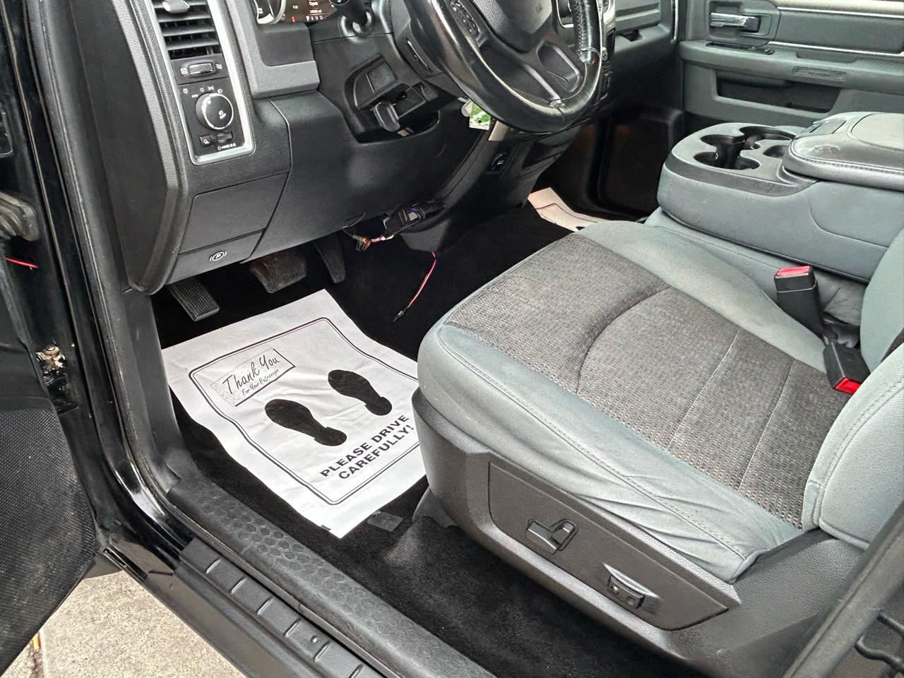 RAM 1500 SLT Crew Cab SWB 4WD 2013