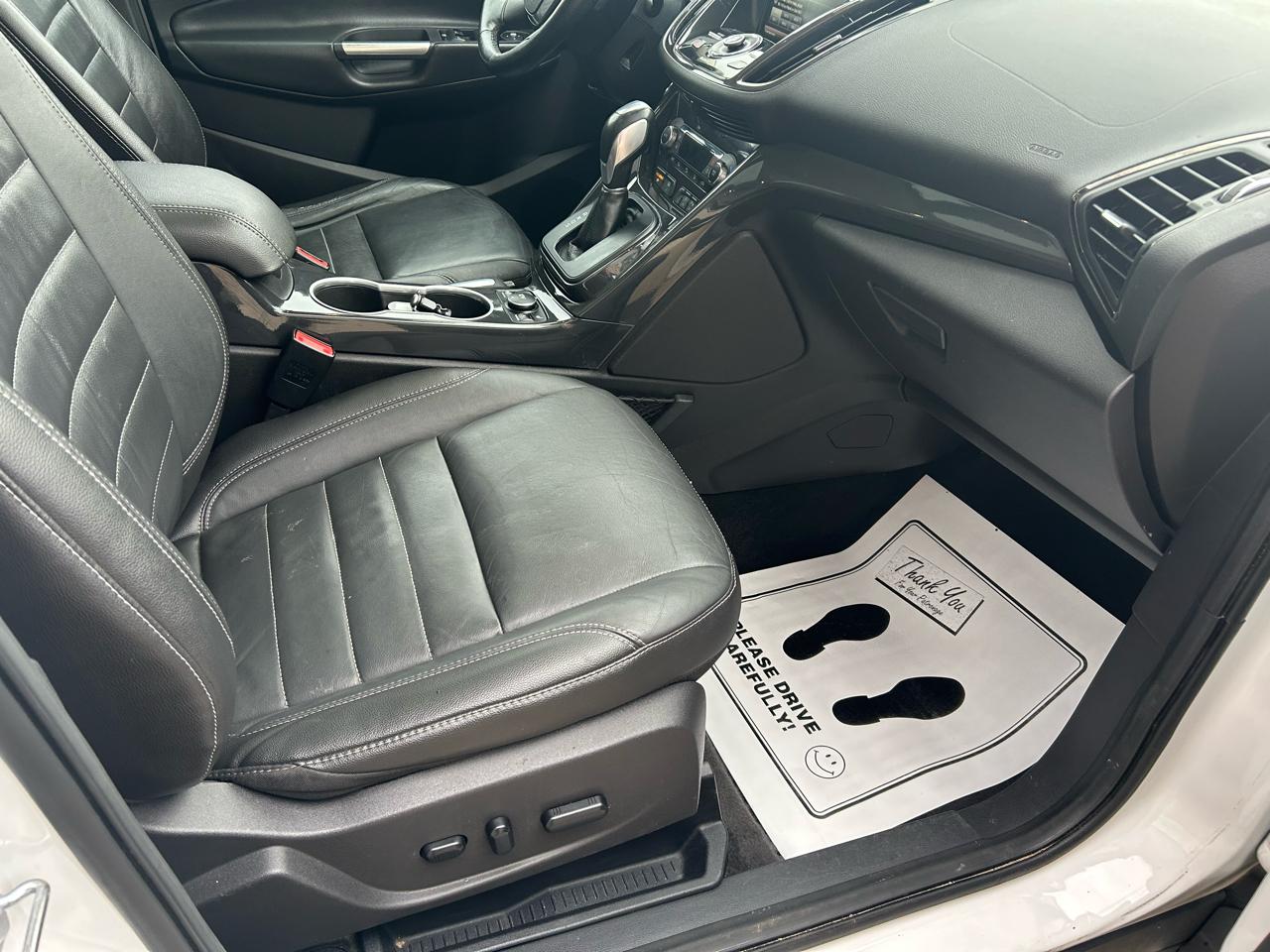 Ford Escape Titanium 4WD 2015