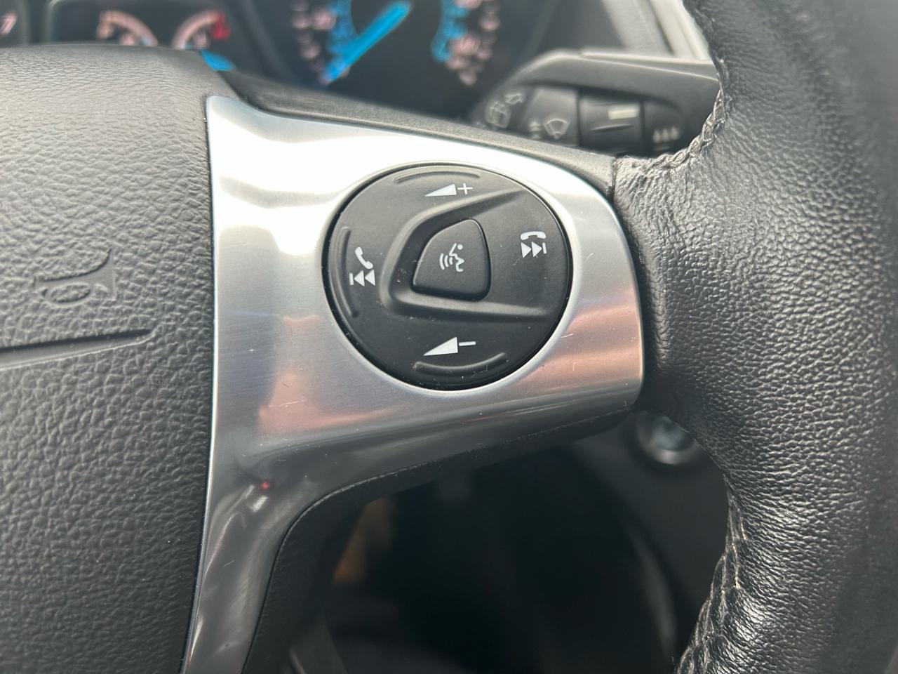 Ford Escape Titanium 4WD 2015