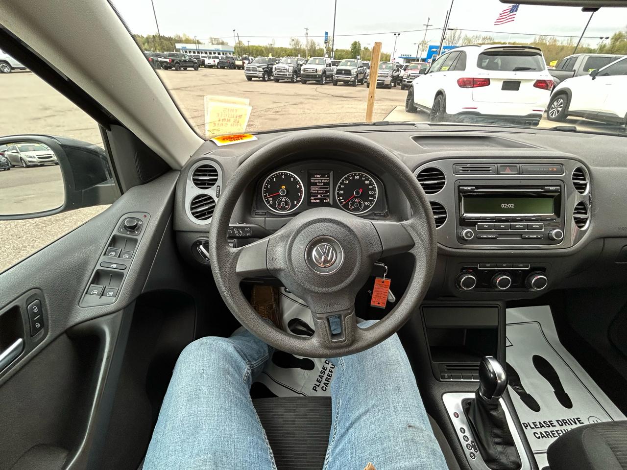 Volkswagen Tiguan S 2012