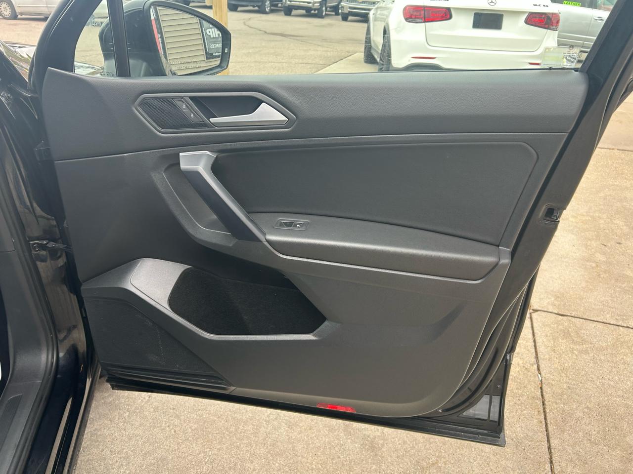Volkswagen Tiguan SE 4Motion 2021