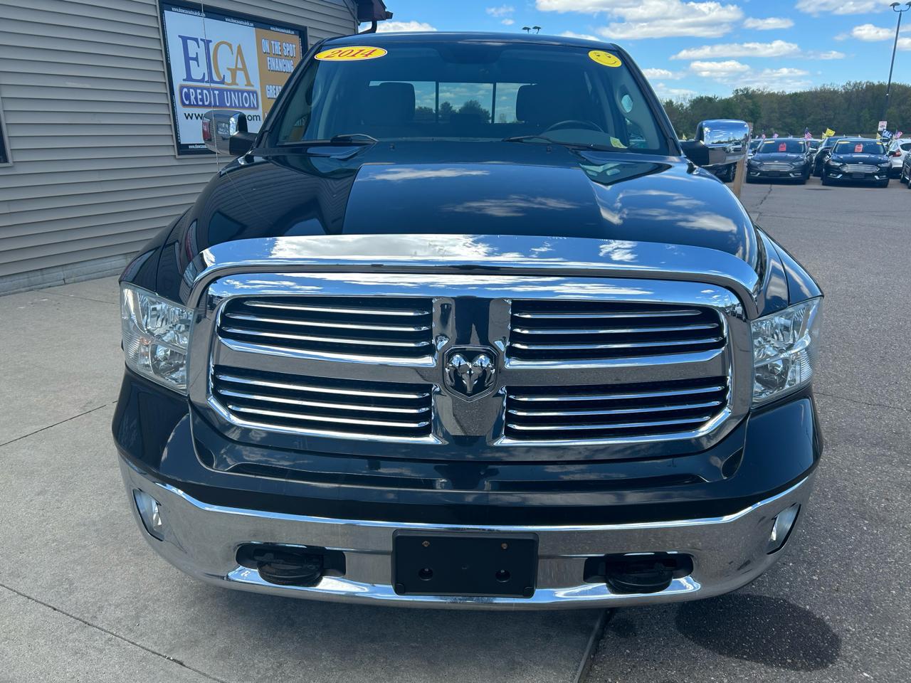 RAM 1500 SLT Crew Cab SWB 4WD 2014