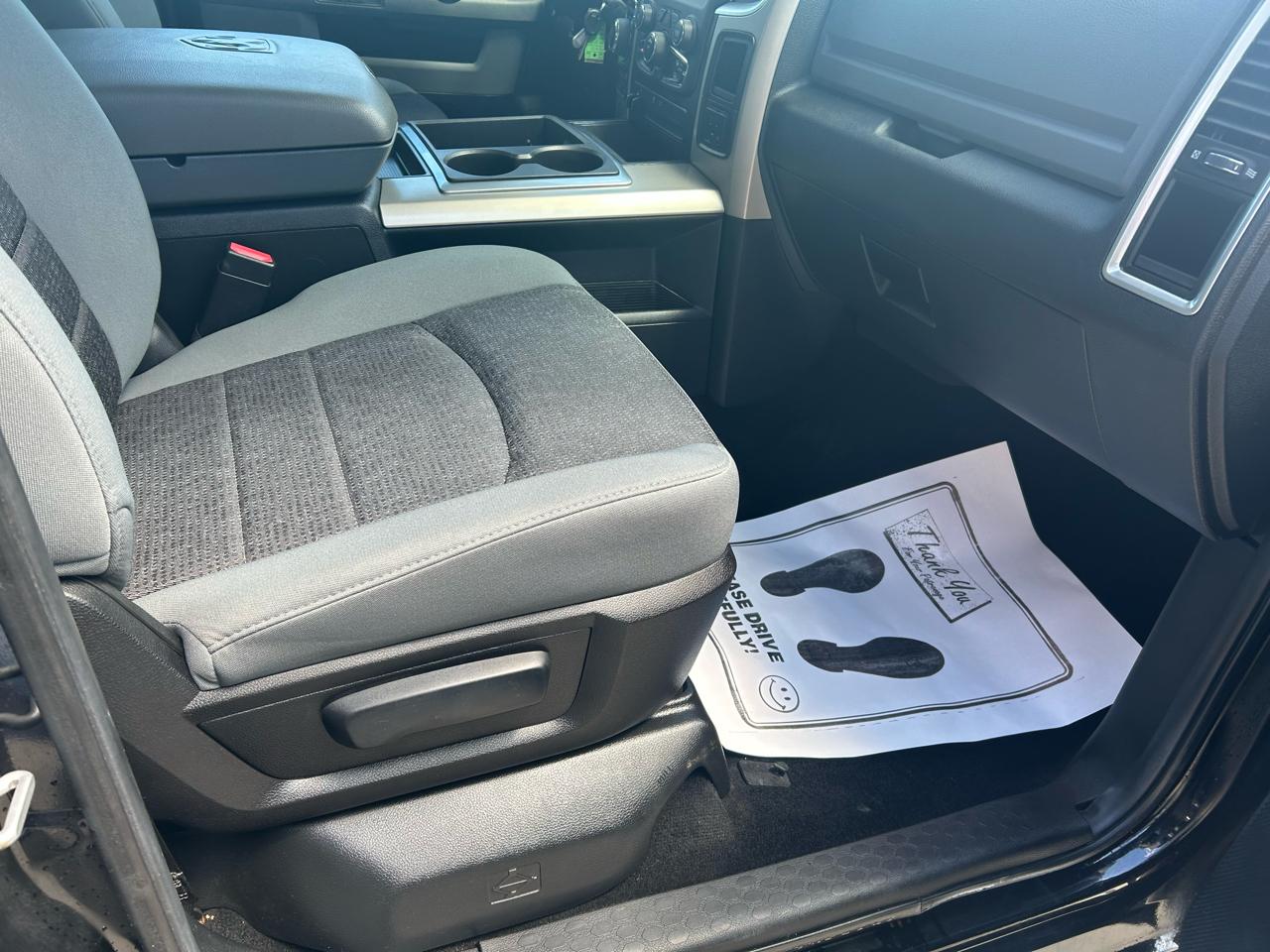 RAM 1500 SLT Crew Cab SWB 4WD 2014