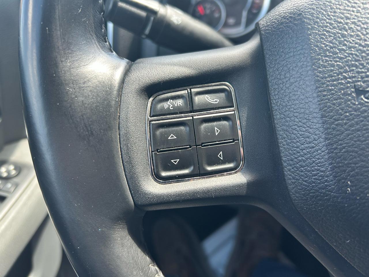 RAM 1500 SLT Crew Cab SWB 4WD 2014