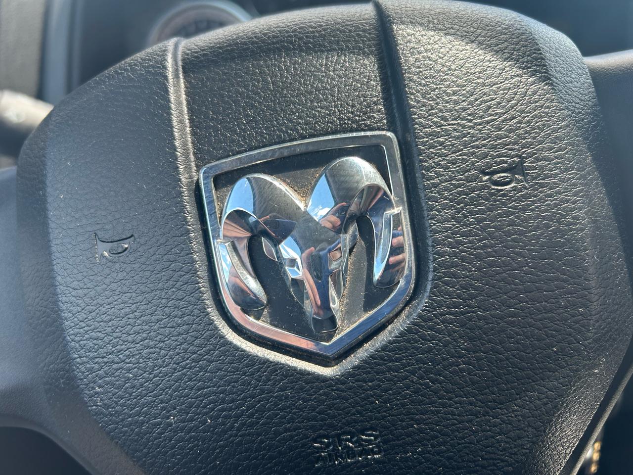 RAM 1500 SLT Crew Cab SWB 4WD 2014