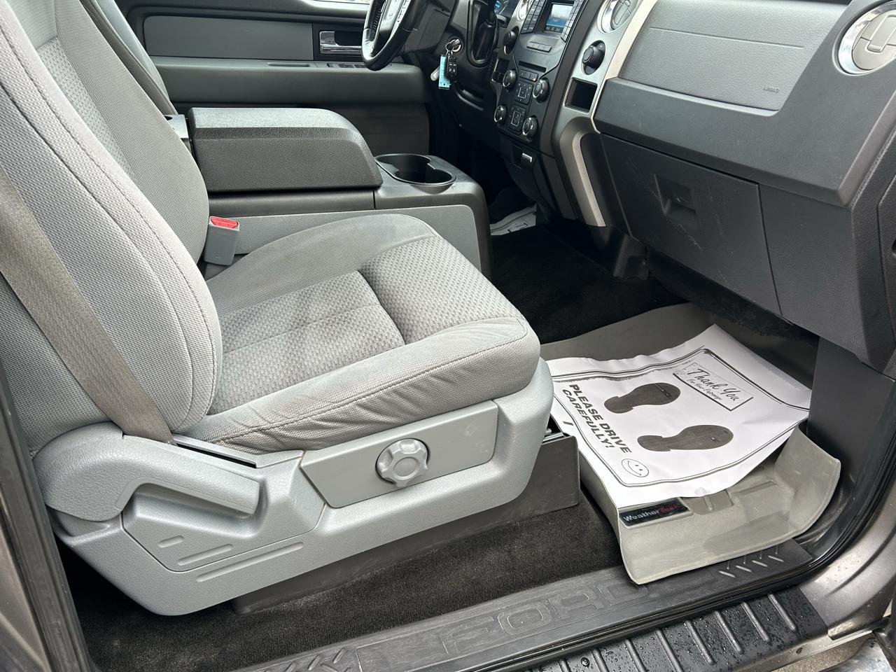 Ford F-150 4WD SuperCrew 145" XL 2014