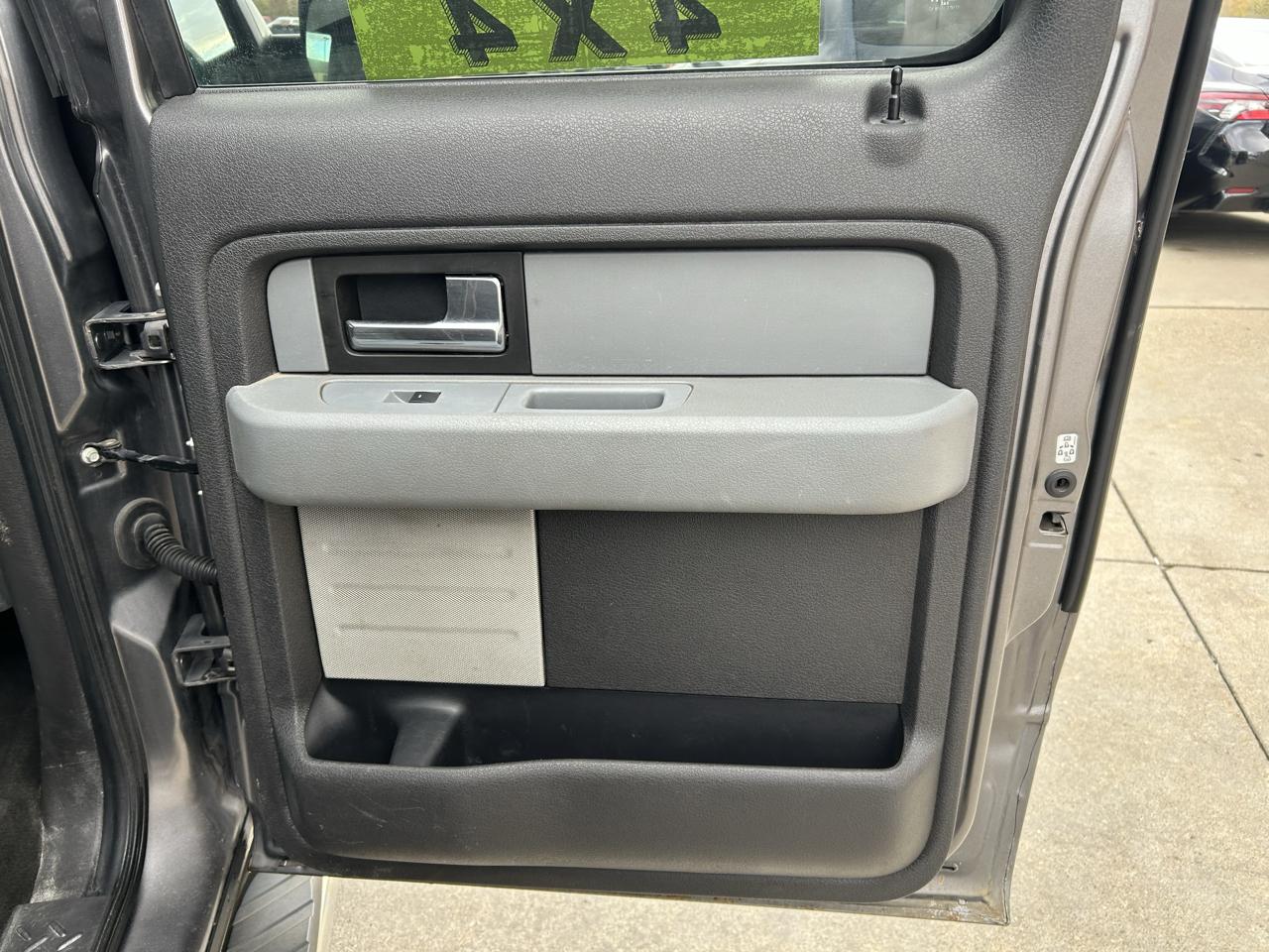 Ford F-150 4WD SuperCrew 145" XL 2014