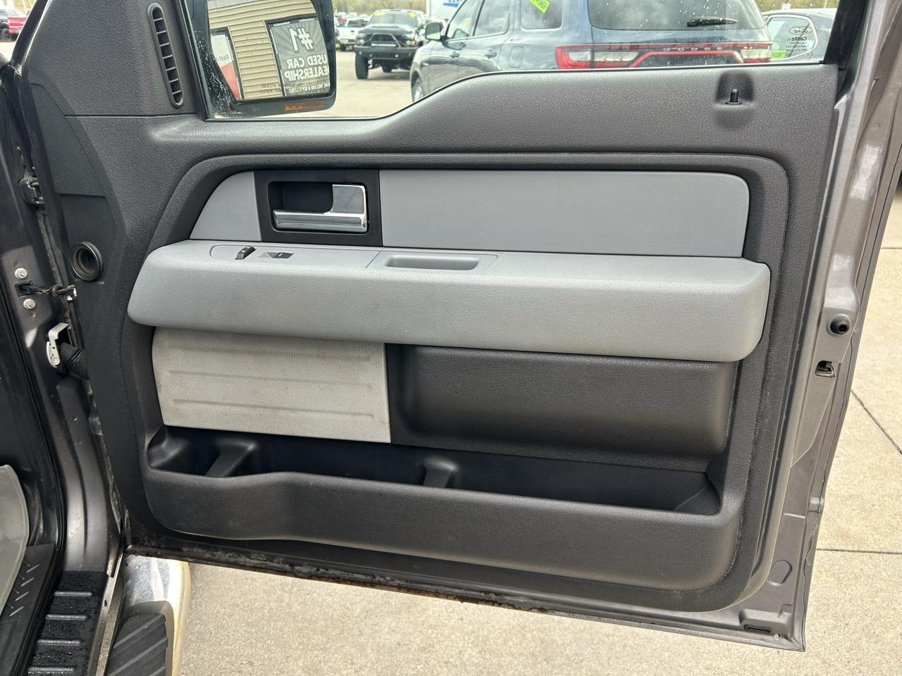 Ford F-150 4WD SuperCrew 145" XL 2014