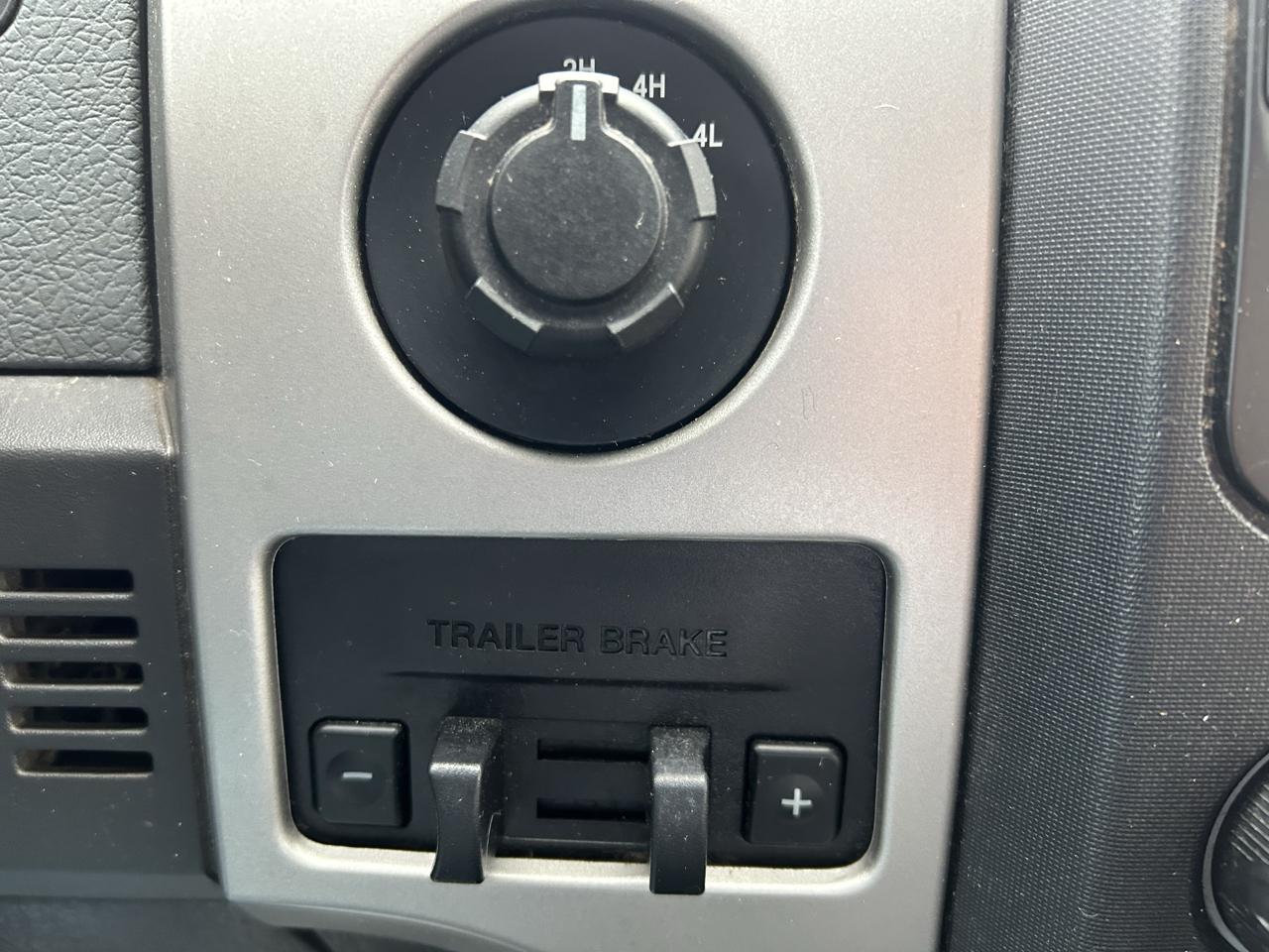 Ford F-150 4WD SuperCrew 145" XL 2014