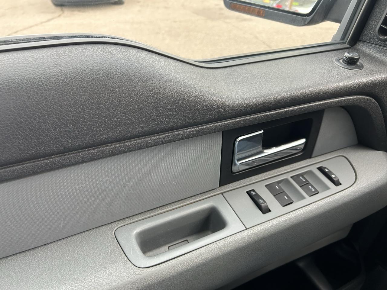 Ford F-150 4WD SuperCrew 145" XL 2014