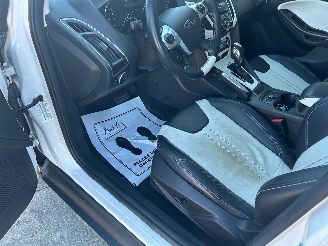 Ford Focus Titanium Hatch 2013