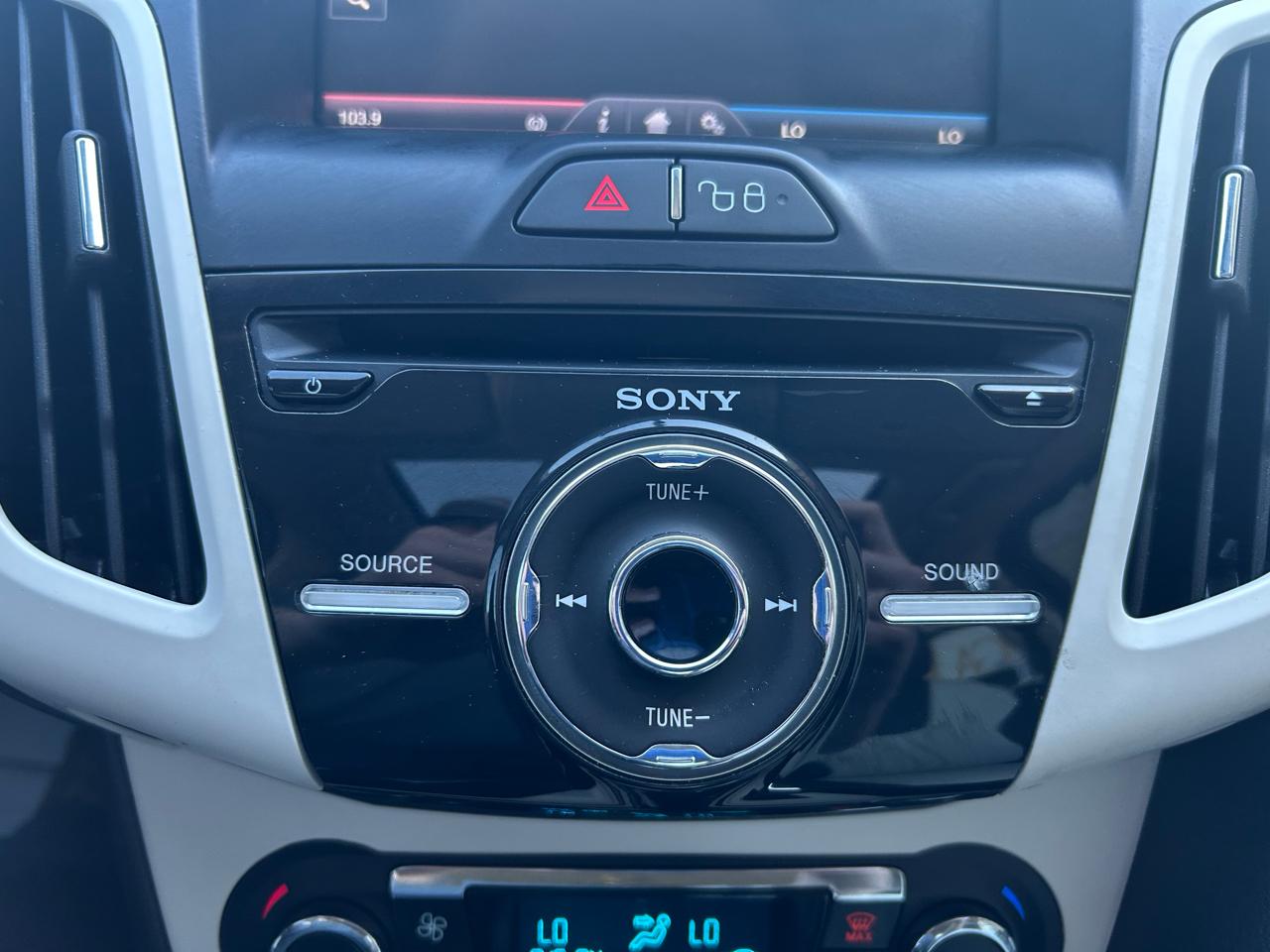 Ford Focus Titanium Hatch 2013