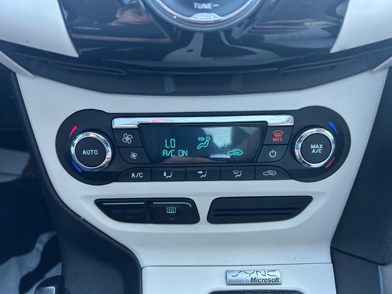 Ford Focus Titanium Hatch 2013