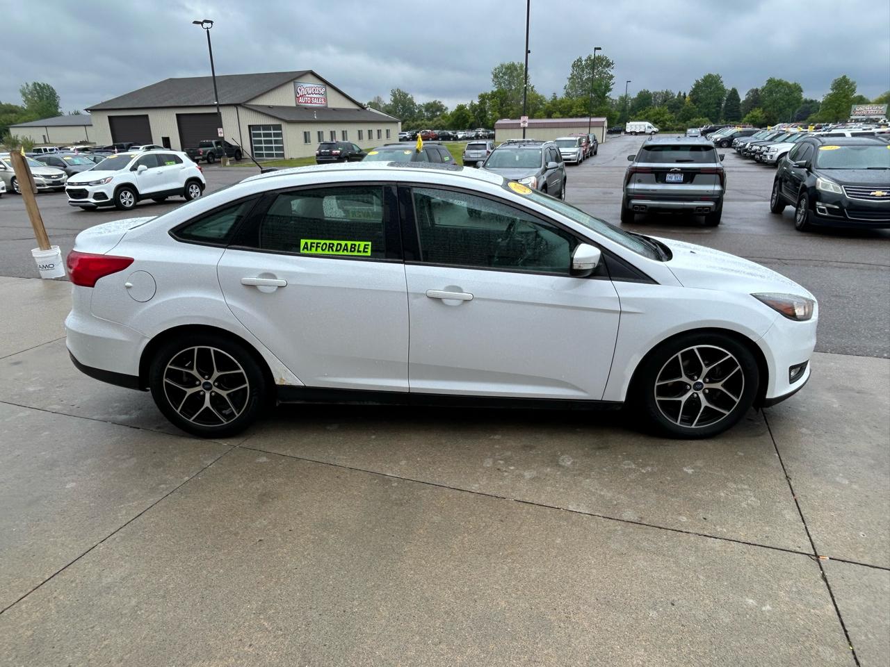 Ford Focus SEL Sedan 2017