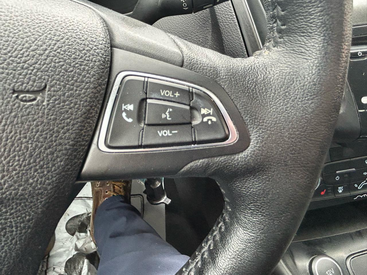 Ford Focus SEL Sedan 2017