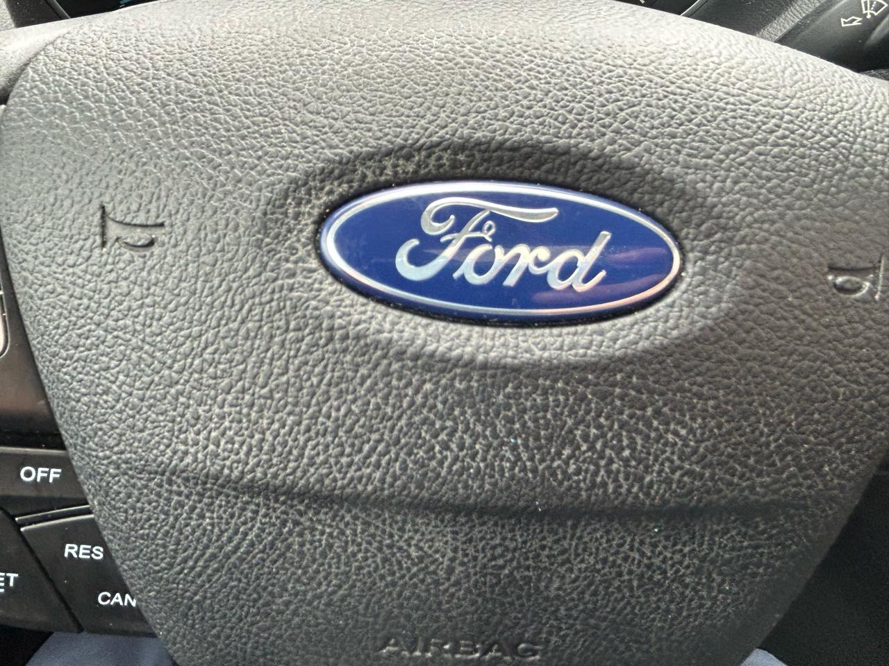 Ford Focus SEL Sedan 2017