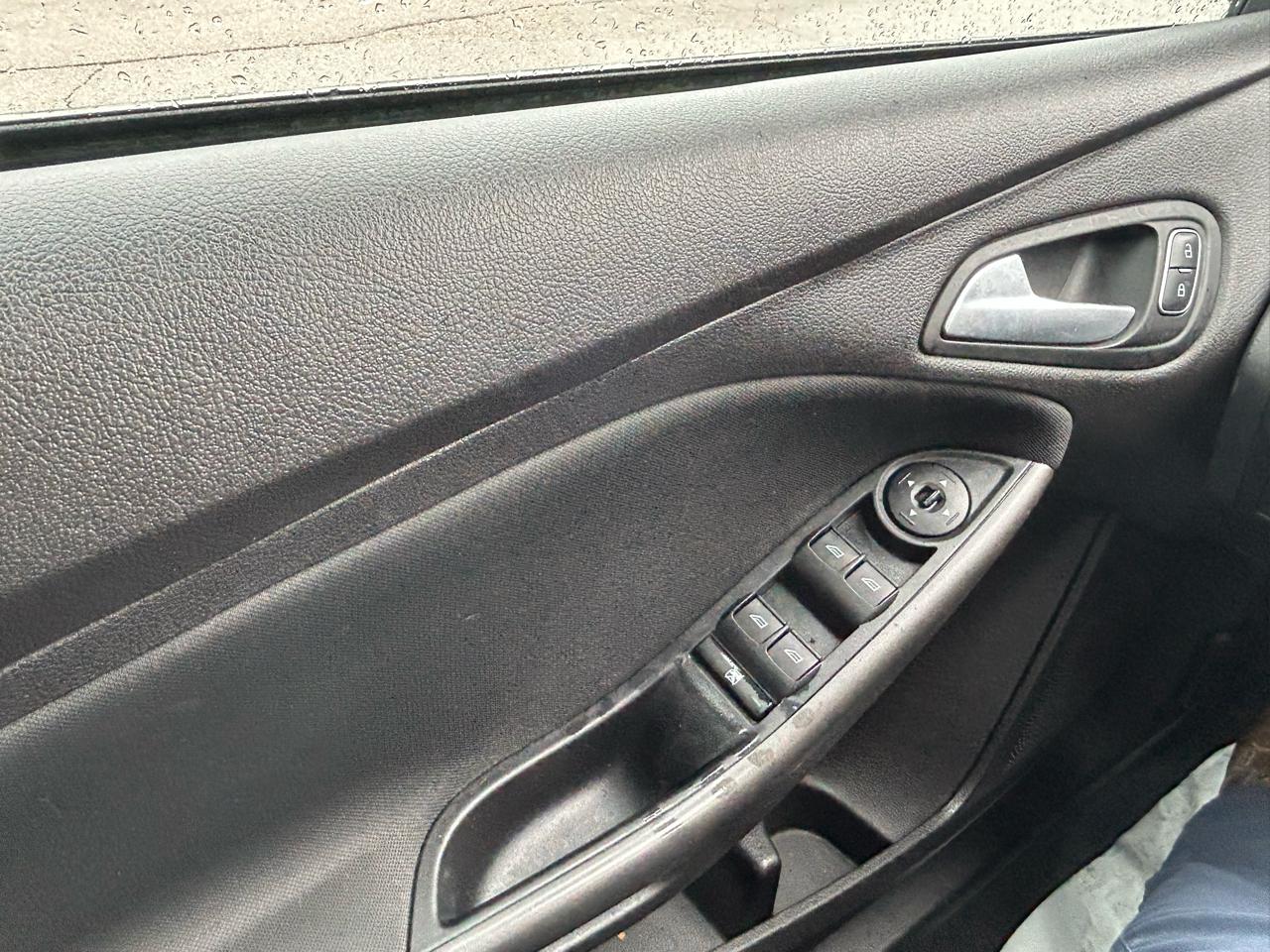 Ford Focus SEL Sedan 2017