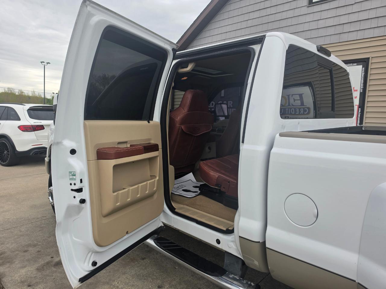 Ford F-350 SD XLT Crew Cab Long Bed DRW 4WD 2008
