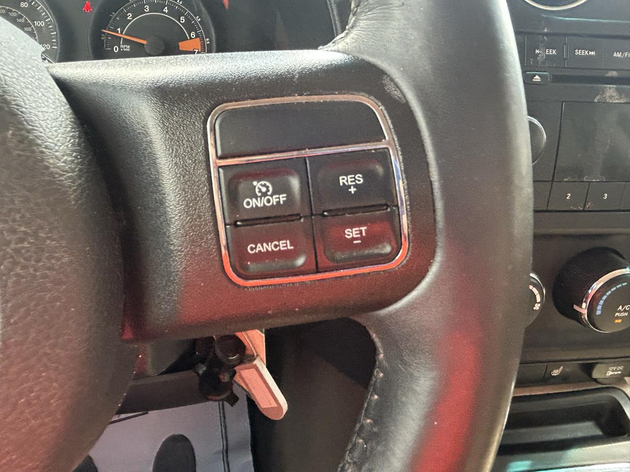 Jeep Patriot FWD 4dr Latitude 2014