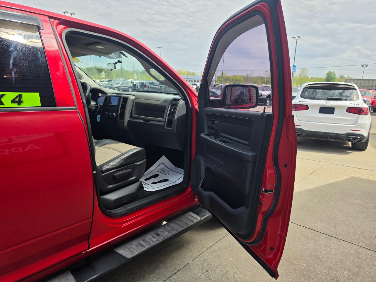 RAM 1500 ST Quad Cab 2WD 2012