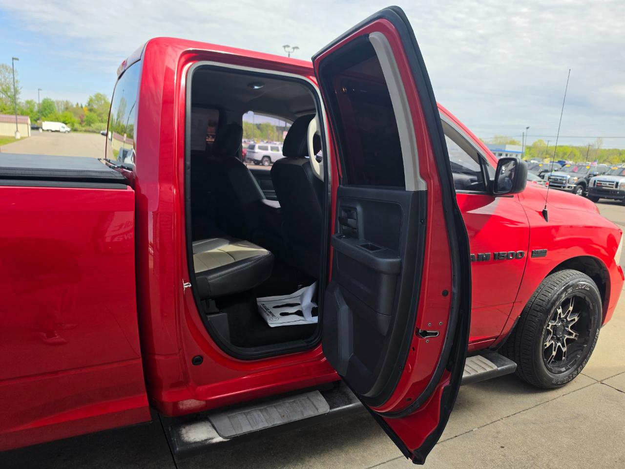 RAM 1500 ST Quad Cab 2WD 2012