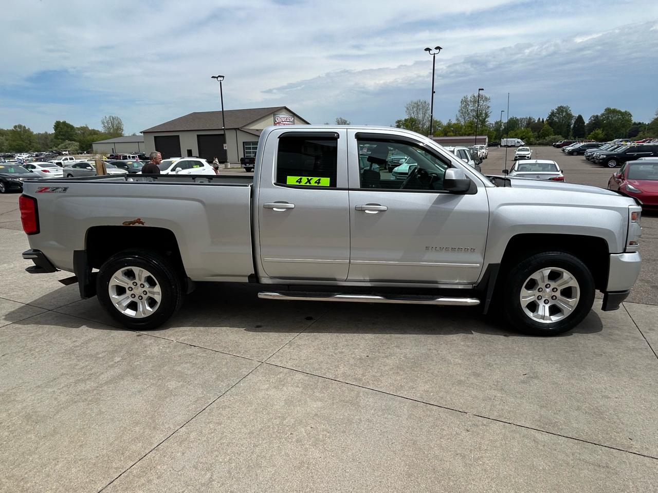 Chevrolet Silverado 1500 LT Double Cab 4WD 2017