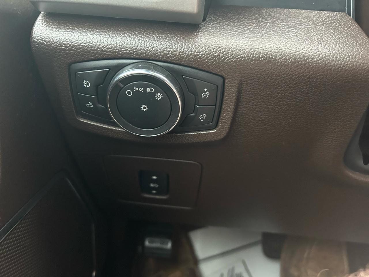 Ford F-150 Lariat SuperCrew 5.5-ft. Bed 4WD 2016