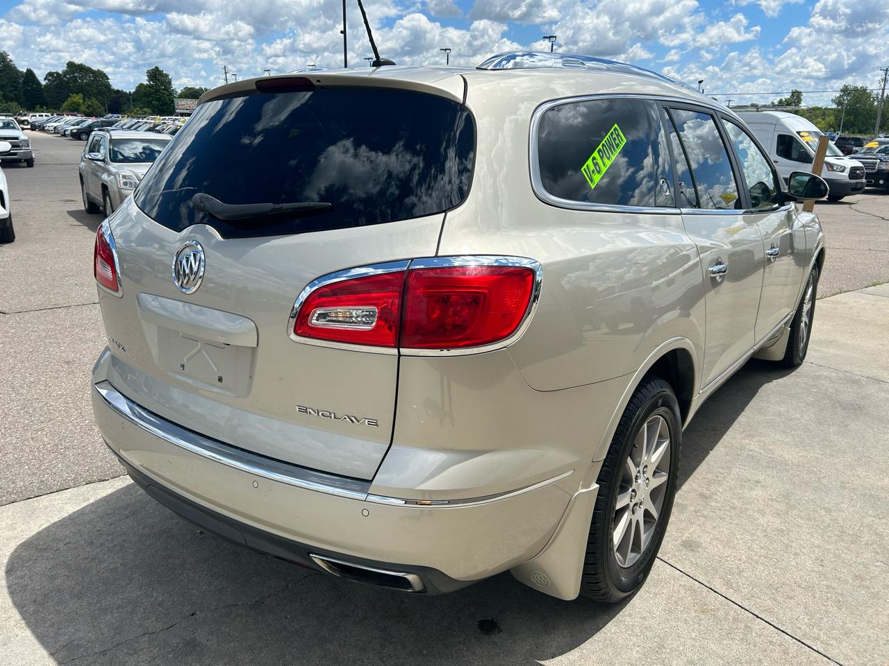 Buick Enclave FWD 4dr Leather 2015