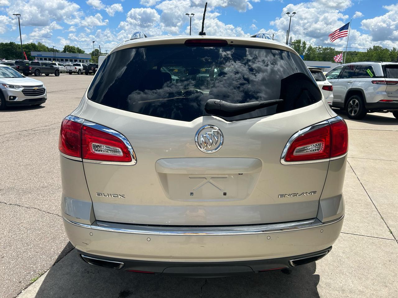 Buick Enclave FWD 4dr Leather 2015