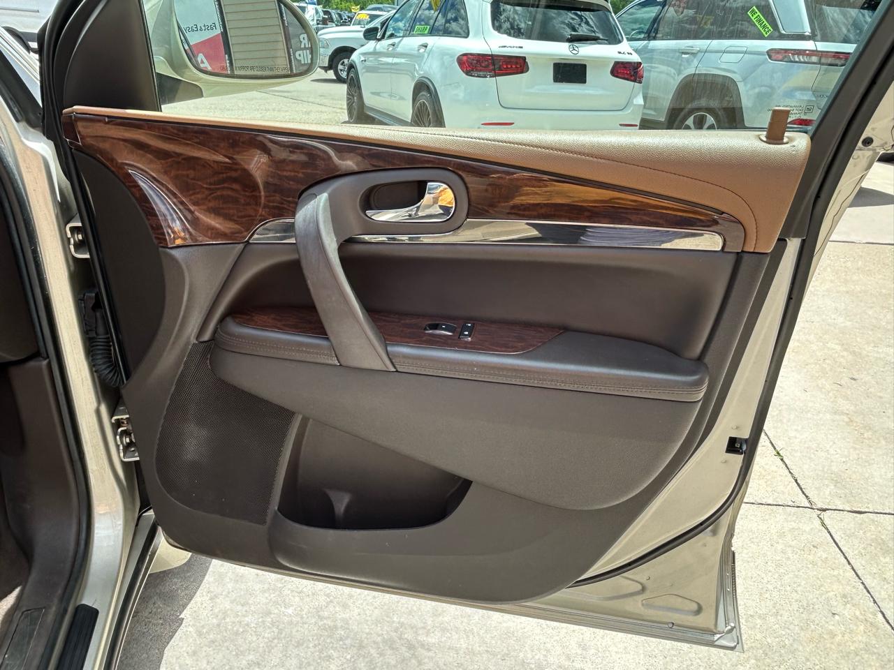 Buick Enclave FWD 4dr Leather 2015