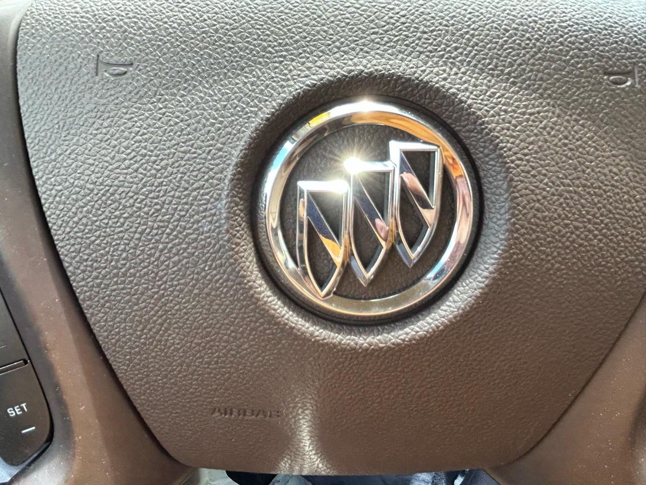 Buick Enclave FWD 4dr Leather 2015