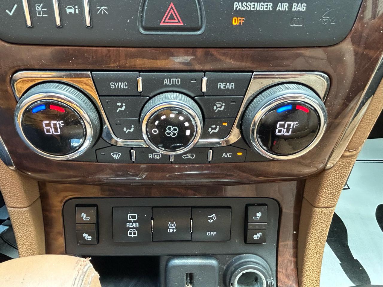 Buick Enclave FWD 4dr Leather 2015