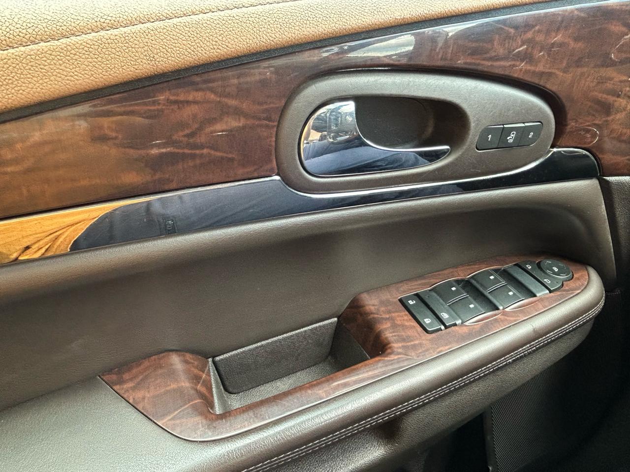 Buick Enclave FWD 4dr Leather 2015