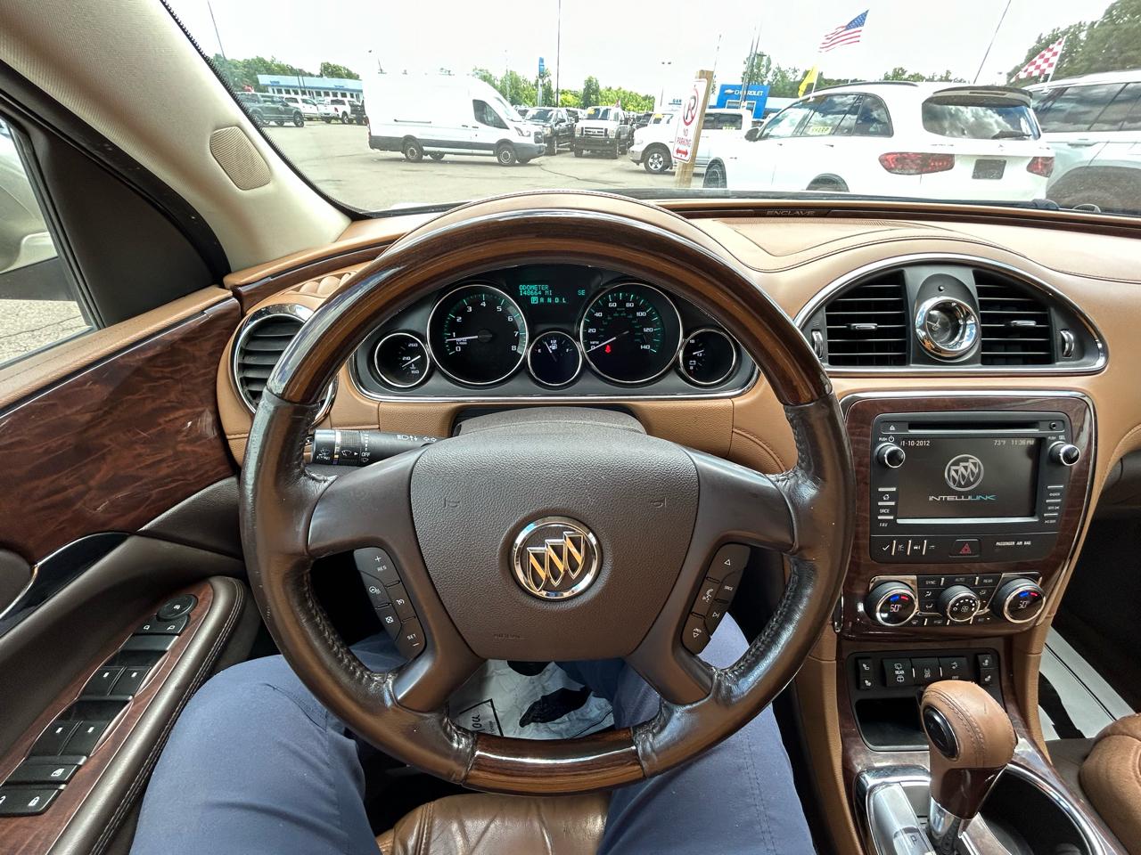 Buick Enclave FWD 4dr Leather 2015