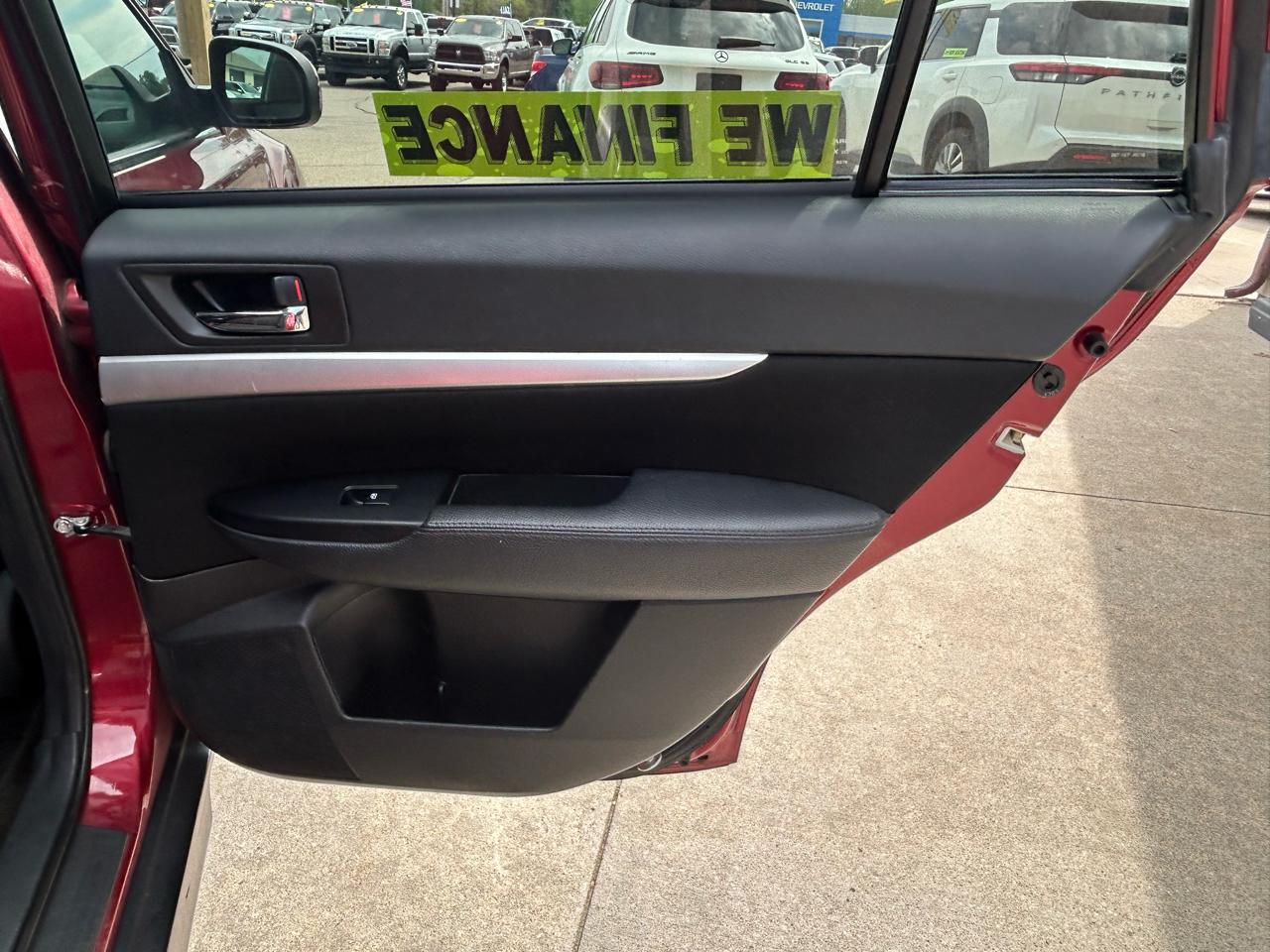 Subaru Outback 2.5i Premium 2013