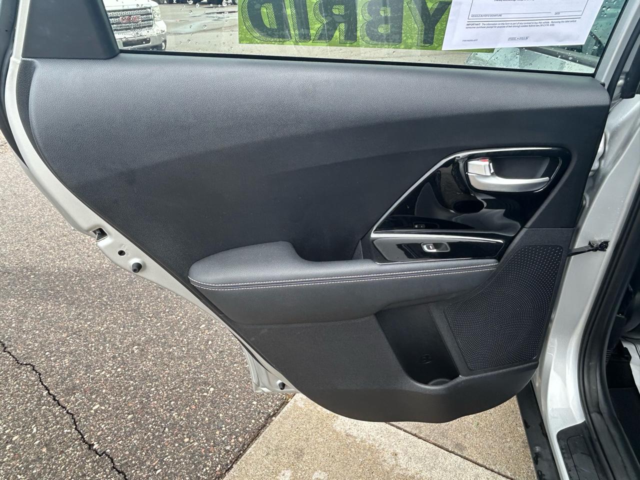 Kia Niro LXS 2020