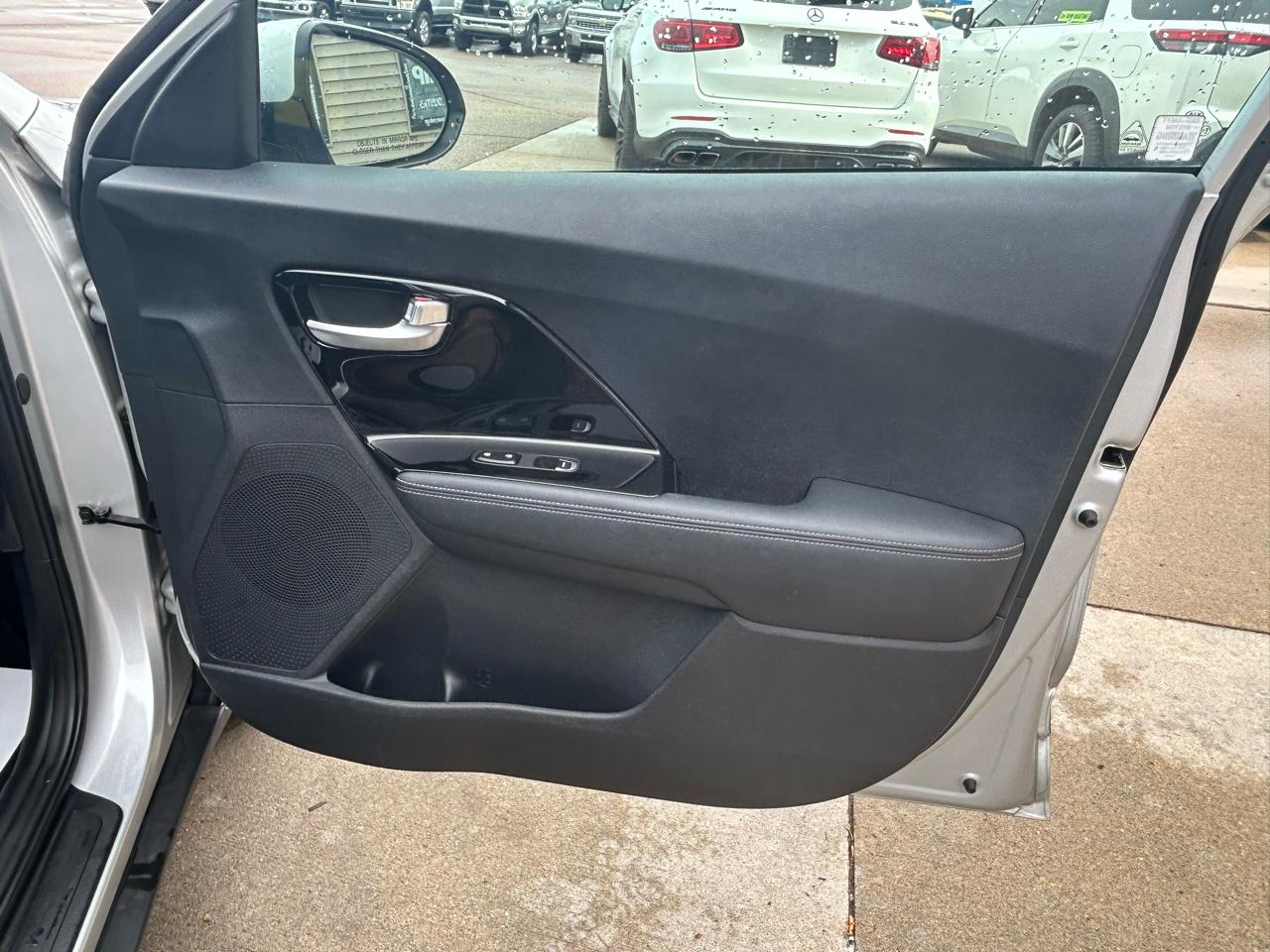 Kia Niro LXS 2020