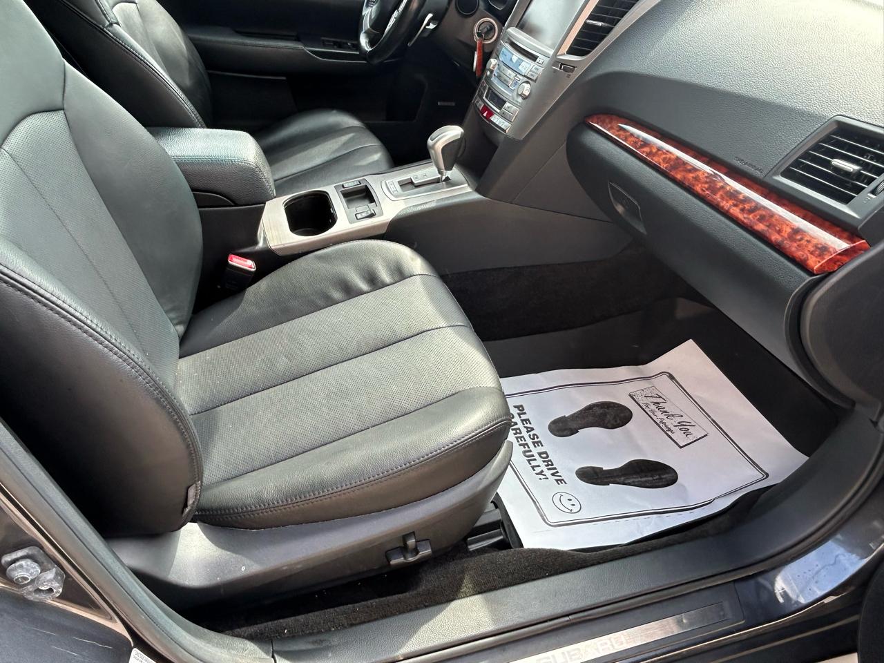 Subaru Outback 2.5i Limited 2012