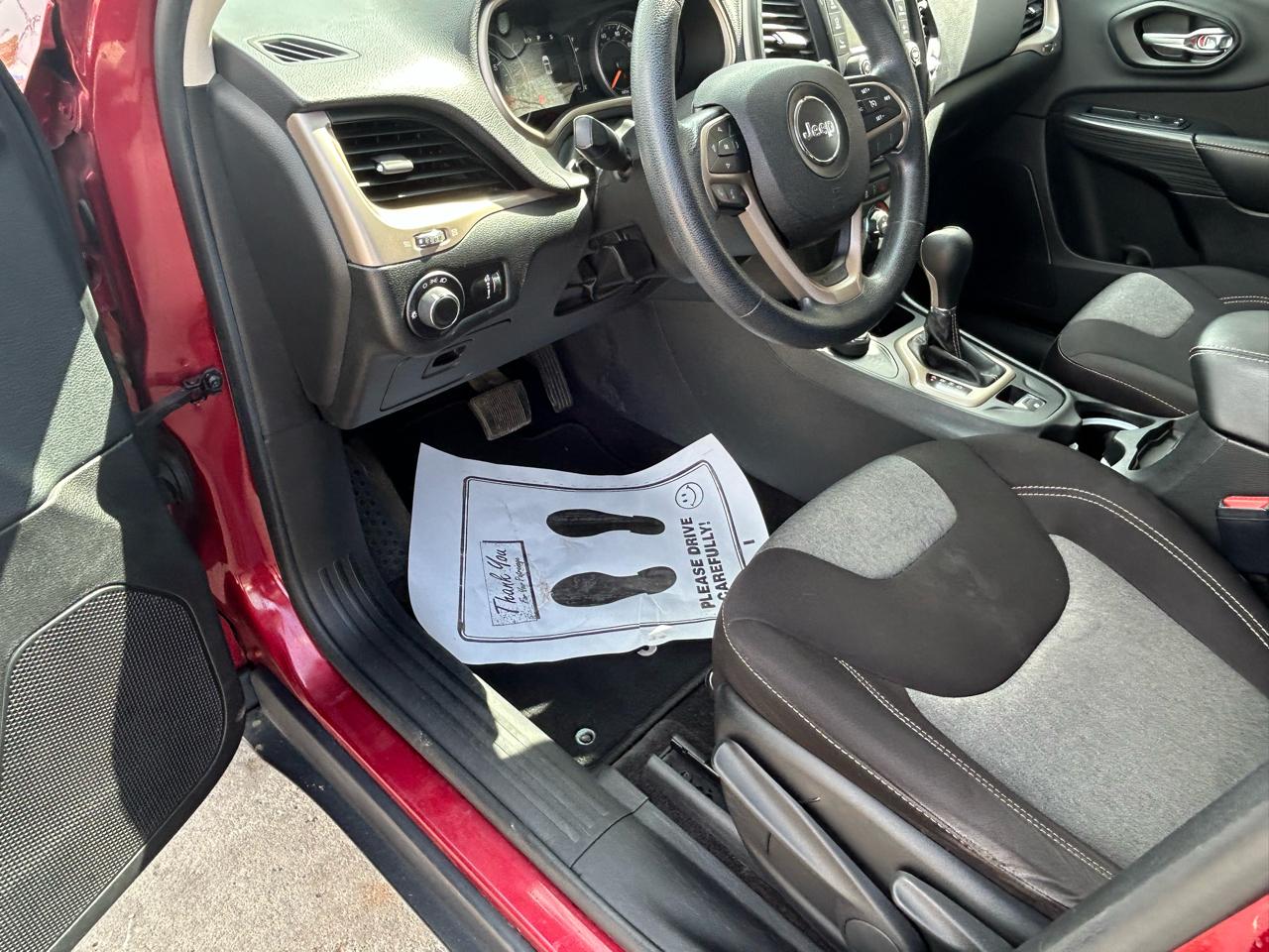 Jeep Cherokee Sport 4WD 2015