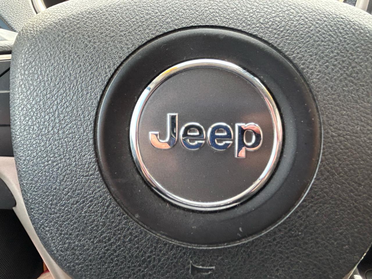 Jeep Cherokee Sport 4WD 2015