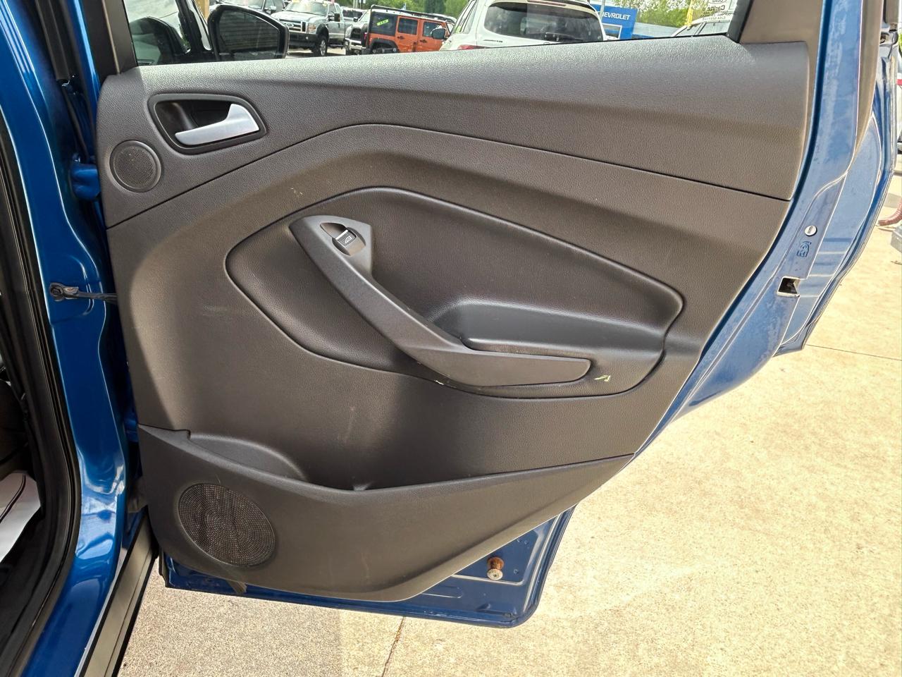 Ford Escape SE FWD 2017