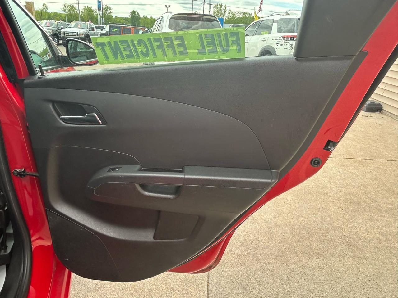 Chevrolet Sonic LTZ 5-Door 2012