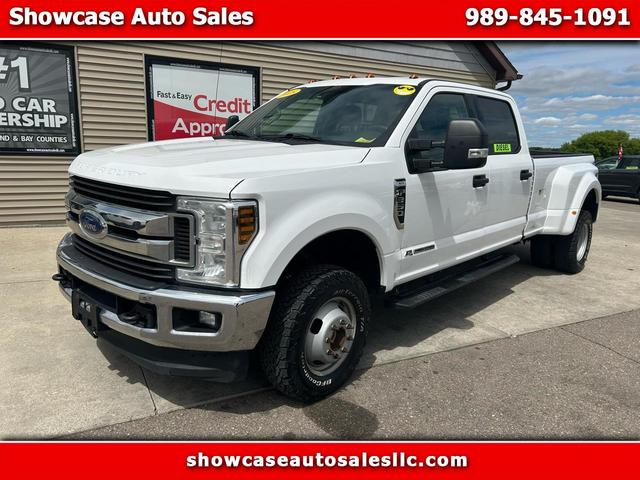 White 2018 Ford F-350 Super Duty King Ranch Crew Cab LB DRW 4WD Pickup Truck Four-Wheel Drive Automatic