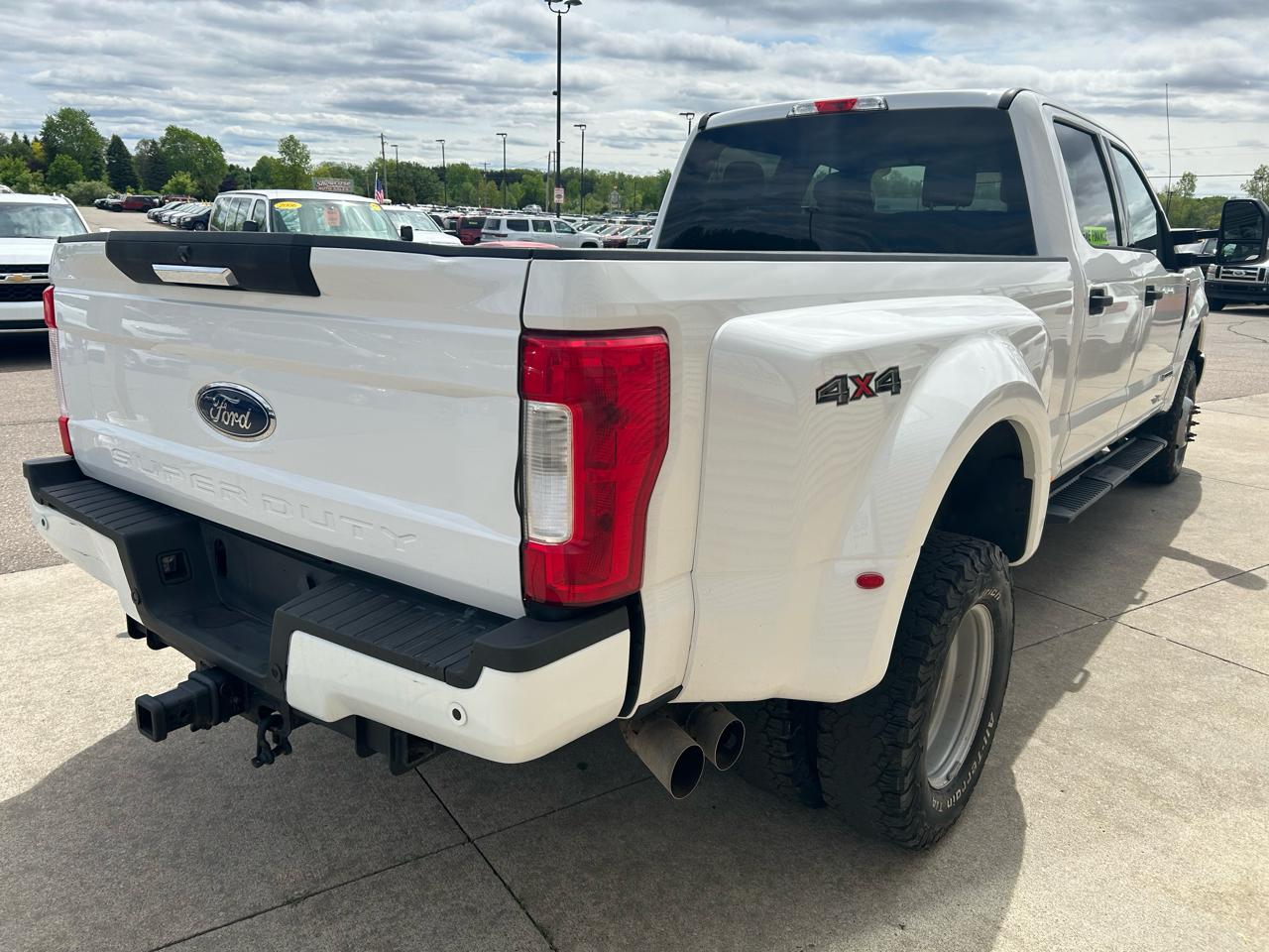 Ford F-350 SD King Ranch Crew Cab Long Bed DRW 4WD 2018