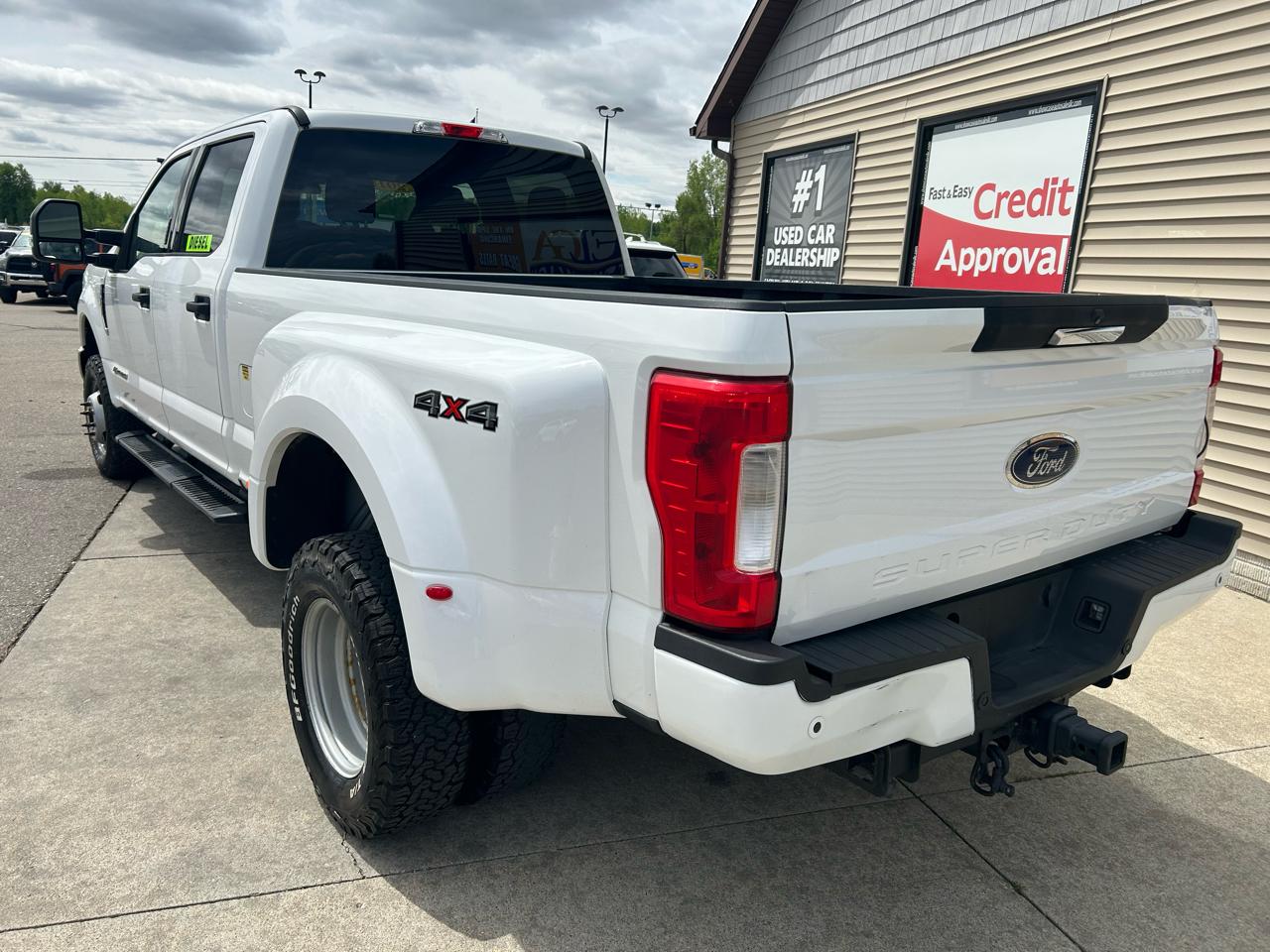 Ford F-350 SD King Ranch Crew Cab Long Bed DRW 4WD 2018