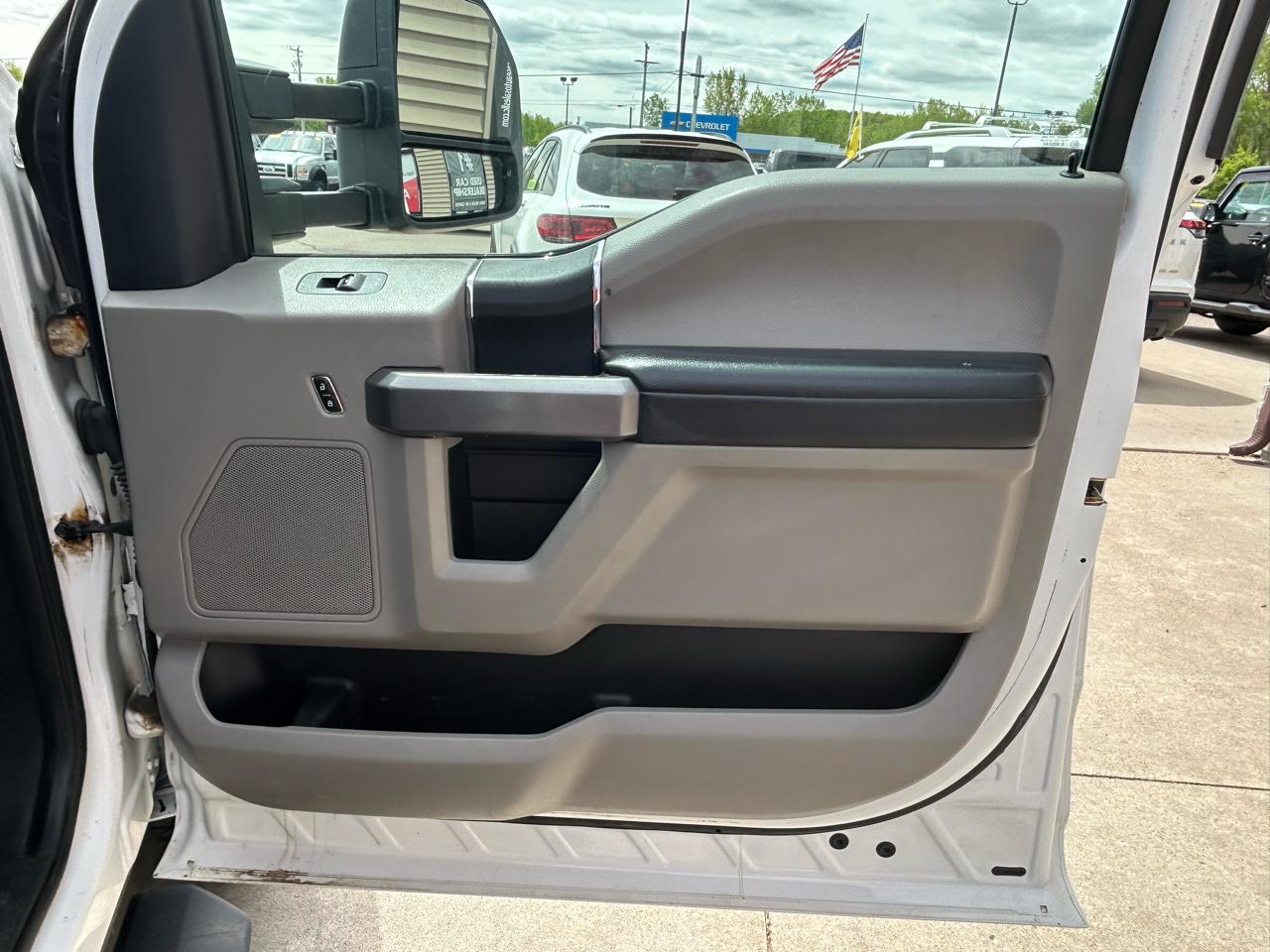 Ford F-350 SD King Ranch Crew Cab Long Bed DRW 4WD 2018