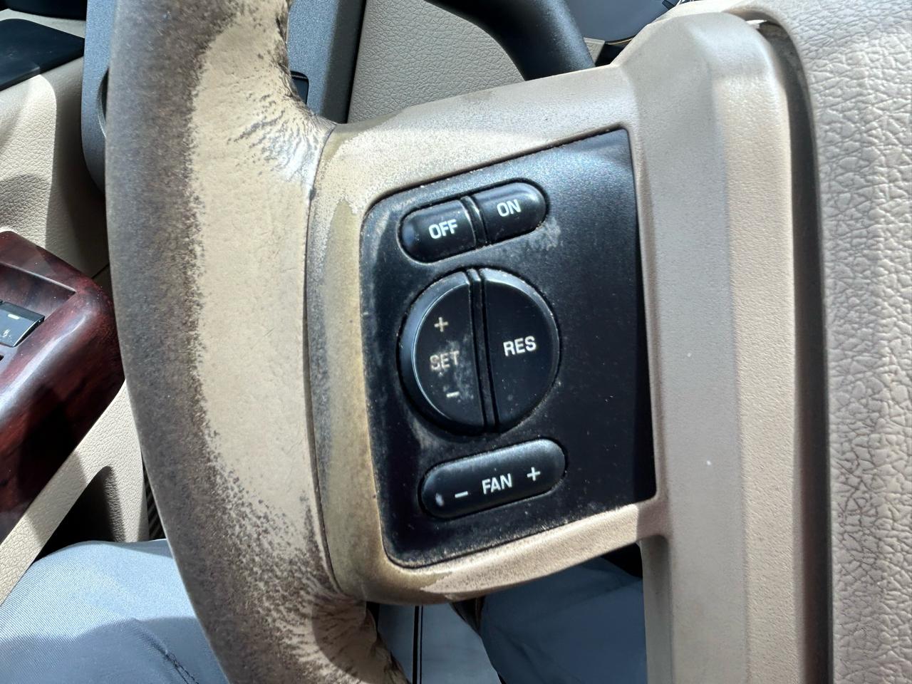 Ford F-350 SD XLT Crew Cab Long Bed DRW 4WD 2008