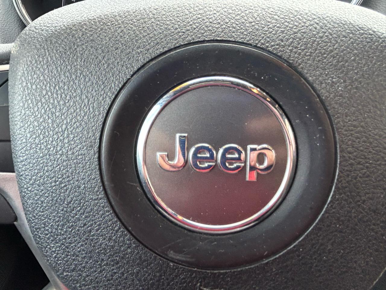 Jeep Grand Cherokee Laredo 4WD 2018