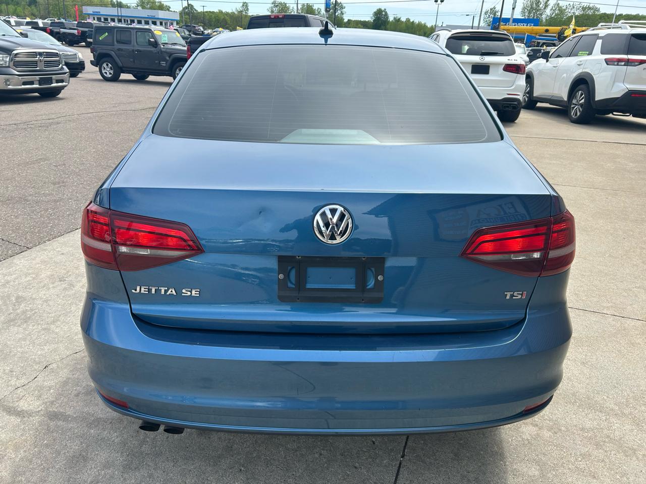 Volkswagen Jetta  2016