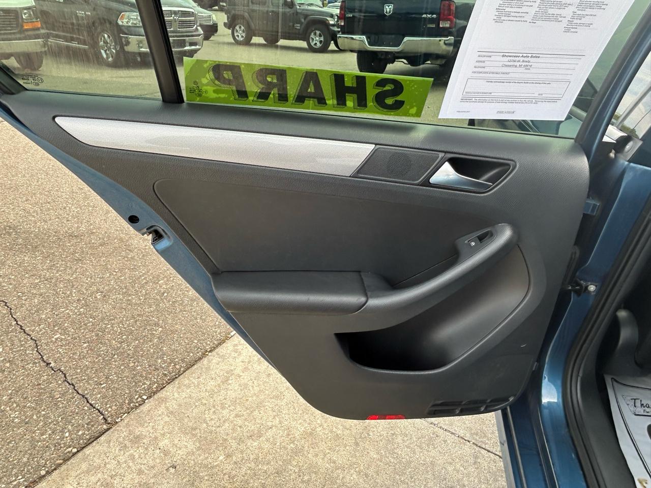 Volkswagen Jetta  2016